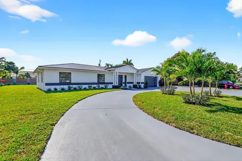 1410 Beta Court Lake Clarke Shores FL 33406