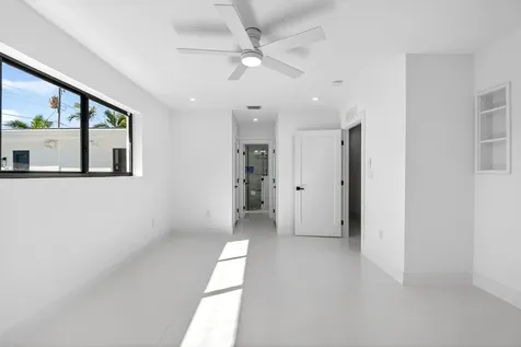 1410 Beta Court Lake Clarke Shores FL 33406