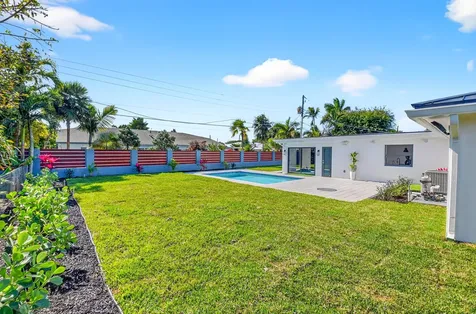 1410 Beta Court Lake Clarke Shores FL 33406