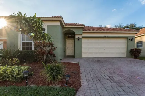 8063 Via Hacienda Riviera Beach FL 33418