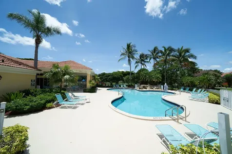 8063 Via Hacienda Riviera Beach FL 33418