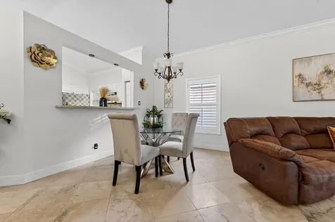 8063 Via Hacienda Riviera Beach FL 33418