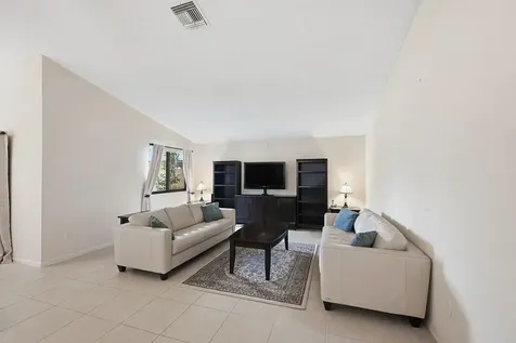 3135 Nw 13th Street Delray Beach FL 33445