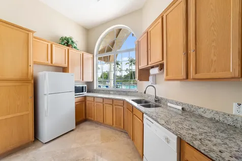 8597 Mangrove Cay West Palm Beach FL 33411