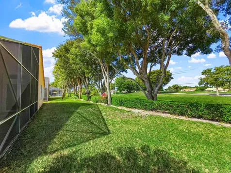 5318 Landon Circle Boynton Beach FL 33437