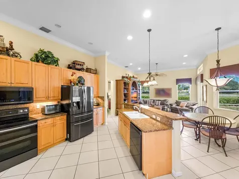 5318 Landon Circle Boynton Beach FL 33437