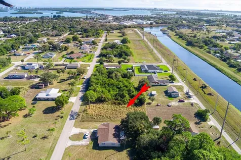 1805 Barcelona Avenue Fort Pierce FL 34946