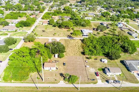 1805 Barcelona Avenue Fort Pierce FL 34946