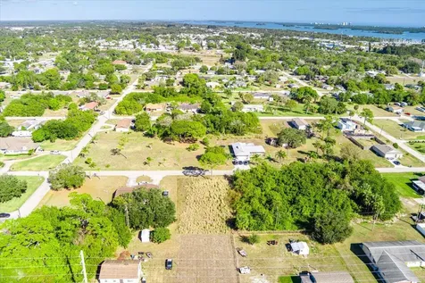 1805 Barcelona Avenue Fort Pierce FL 34946