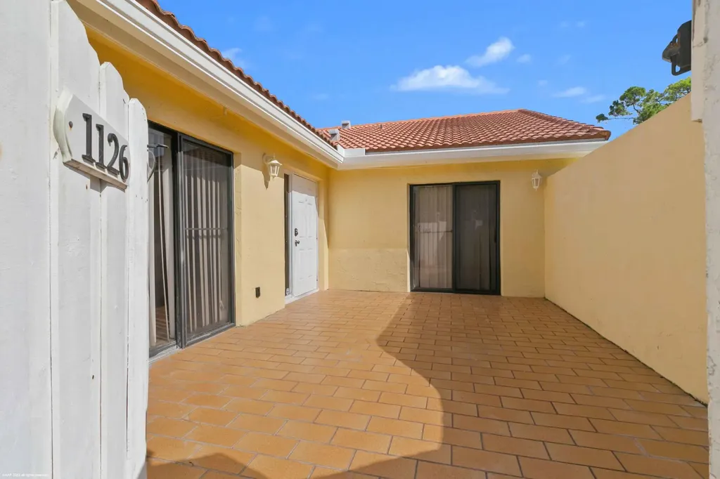 1120 Hyacinth Place Wellington FL 33414
