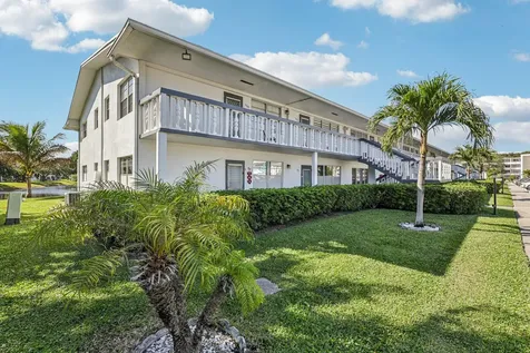 104 Oakridge Deerfield Beach FL 33442