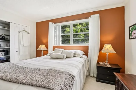 104 Oakridge Deerfield Beach FL 33442