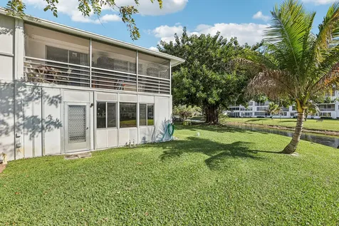 104 Oakridge Deerfield Beach FL 33442