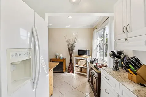 104 Oakridge Deerfield Beach FL 33442