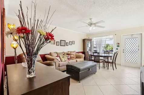 104 Oakridge Deerfield Beach FL 33442