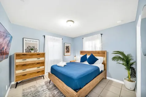3331 Lake Avenue West Palm Beach FL 33405
