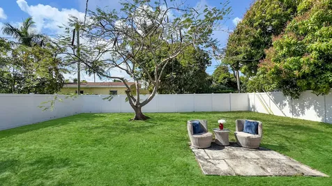 3331 Lake Avenue West Palm Beach FL 33405