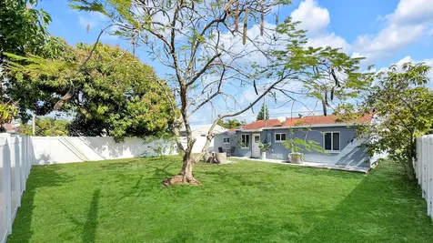 3331 Lake Avenue West Palm Beach FL 33405