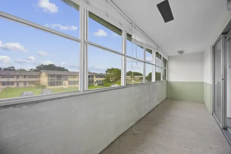 144 Canterbury F West Palm Beach FL 33417