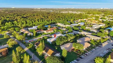 144 Canterbury F West Palm Beach FL 33417