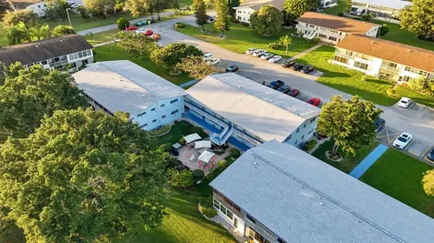 144 Canterbury F West Palm Beach FL 33417