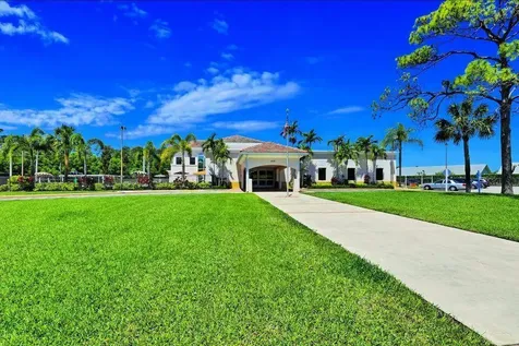 144 Canterbury F West Palm Beach FL 33417