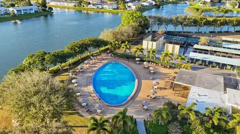 144 Canterbury F West Palm Beach FL 33417