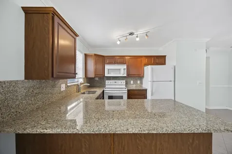 144 Canterbury F West Palm Beach FL 33417