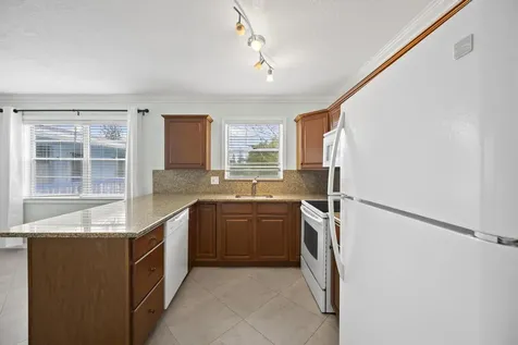 144 Canterbury F West Palm Beach FL 33417