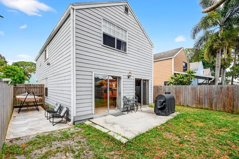 5812 Thisledown Court West Palm Beach FL 33415