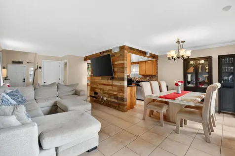 5812 Thisledown Court West Palm Beach FL 33415