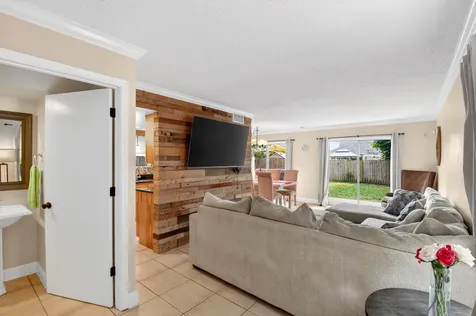 5812 Thisledown Court West Palm Beach FL 33415