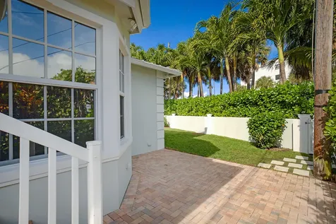 495 Zephyr Way Juno Beach FL 33408