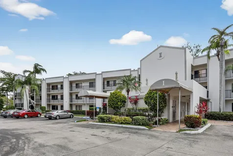 10837 W Clairmont Circle Tamarac FL 33321