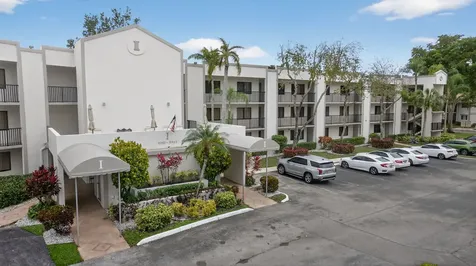 10837 W Clairmont Circle Tamarac FL 33321