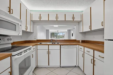 10837 W Clairmont Circle Tamarac FL 33321