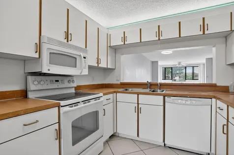 10837 W Clairmont Circle Tamarac FL 33321