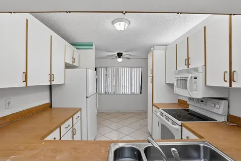 10837 W Clairmont Circle Tamarac FL 33321