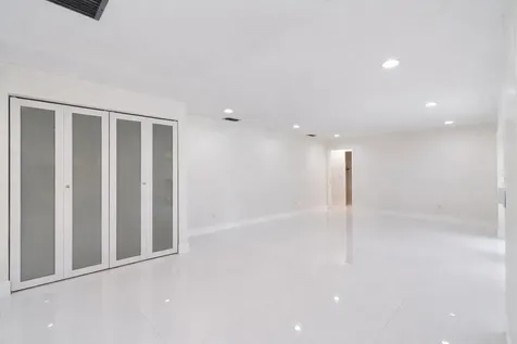 516 Muirfield Drive Atlantis FL 33462