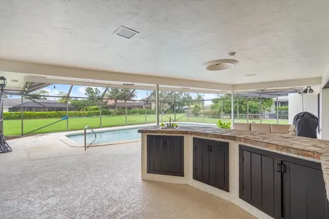 516 Muirfield Drive Atlantis FL 33462