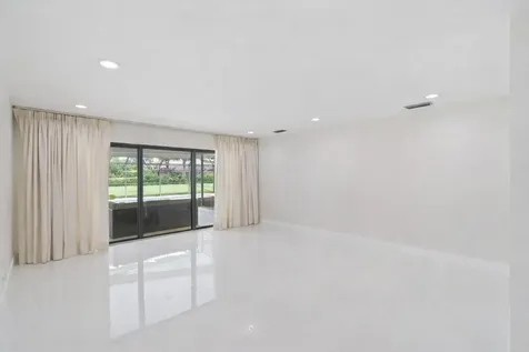 516 Muirfield Drive Atlantis FL 33462