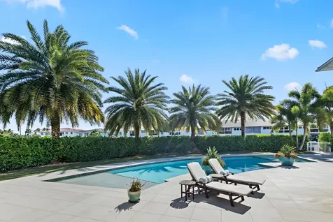 3700 Ne 24th Avenue Lighthouse Point FL 33064