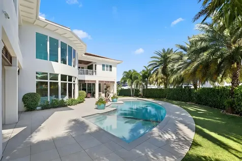 3700 Ne 24th Avenue Lighthouse Point FL 33064