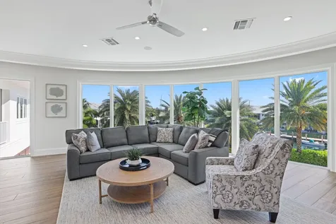 3700 Ne 24th Avenue Lighthouse Point FL 33064