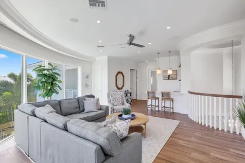 3700 Ne 24th Avenue Lighthouse Point FL 33064