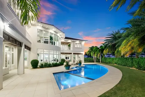 3700 Ne 24th Avenue Lighthouse Point FL 33064