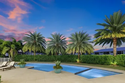 3700 Ne 24th Avenue Lighthouse Point FL 33064
