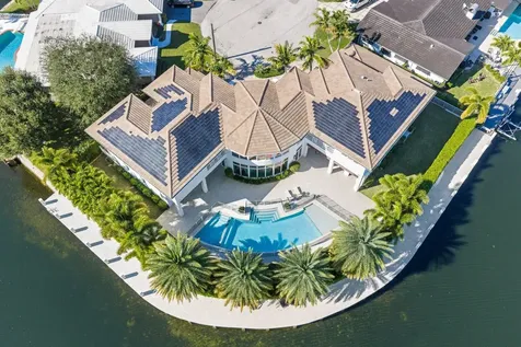 3700 Ne 24th Avenue Lighthouse Point FL 33064