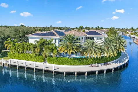 3700 Ne 24th Avenue Lighthouse Point FL 33064