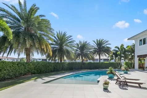 3700 Ne 24th Avenue Lighthouse Point FL 33064
